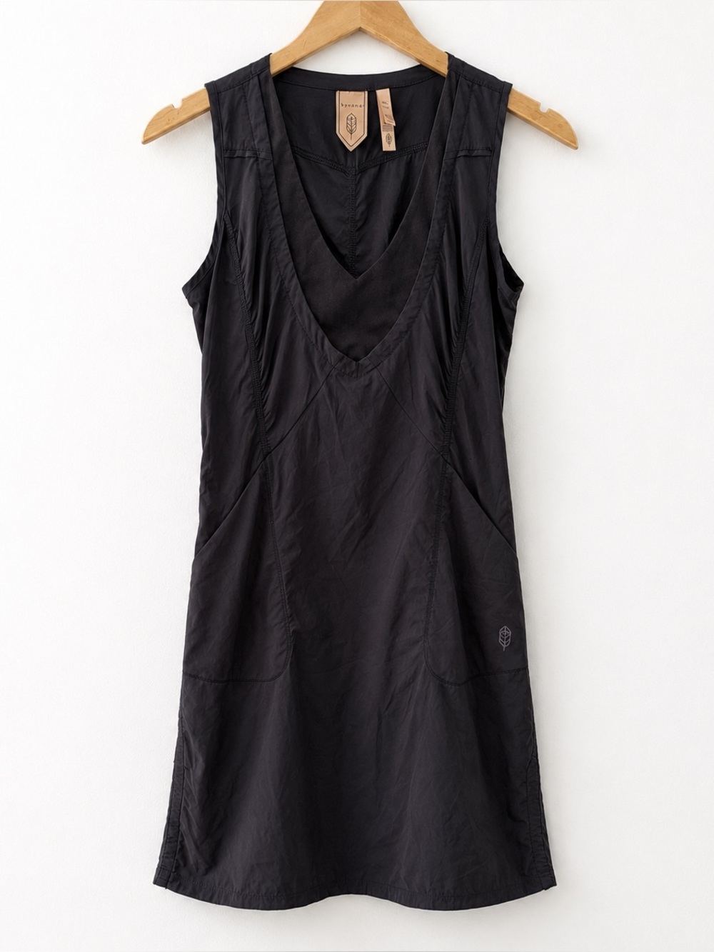 Indygena Black Sleeveless Travel Dress XS Lightweight Nylon Stretch Pockets
